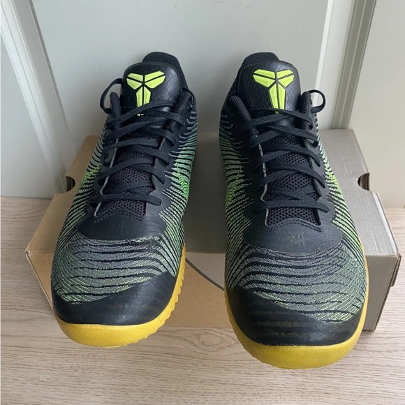 NIKE KB 2016 Kobe Basketball MENTALITY II Shoes VOLT/BLACK - MEN  12 - Picture 9 of 14
